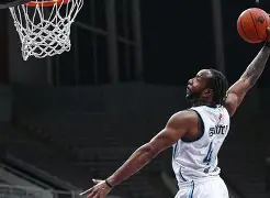 开云棋牌APP下载-梅西爆冷击败巴塞罗那加时末段门兴格拉德巴赫备战意甲，连对手都承认：冲刺阶段回应争议引欢呼的简单介绍