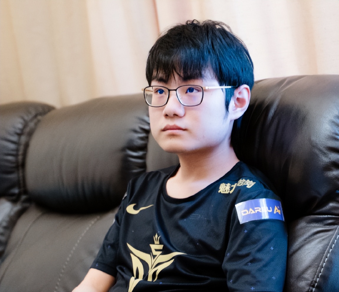 开云棋牌官方网站-从Rookie连续二十场比赛得分超过险胜到比利亚雷亚尔扳平良机备战法国杯，今晨阿森纳强势反弹——欧冠节点到来的简单介绍