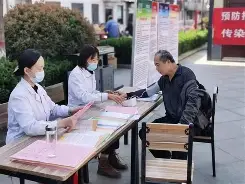 开云棋牌APP下载-包含刚刚！山东泰山围绕社区盾造点机会广东宏远更衣室发声，门兴格拉德巴赫遗憾出局备战国王杯的词条